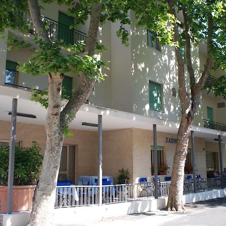Hotel Zaghini Rimini Bagian luar foto