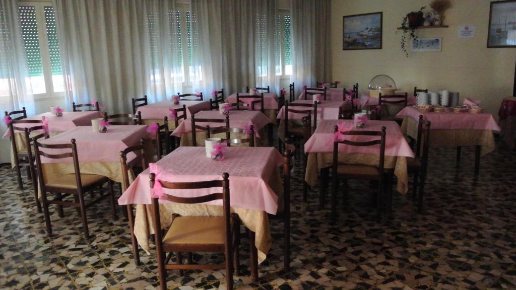 Hotel Zaghini Rimini Bagian luar foto