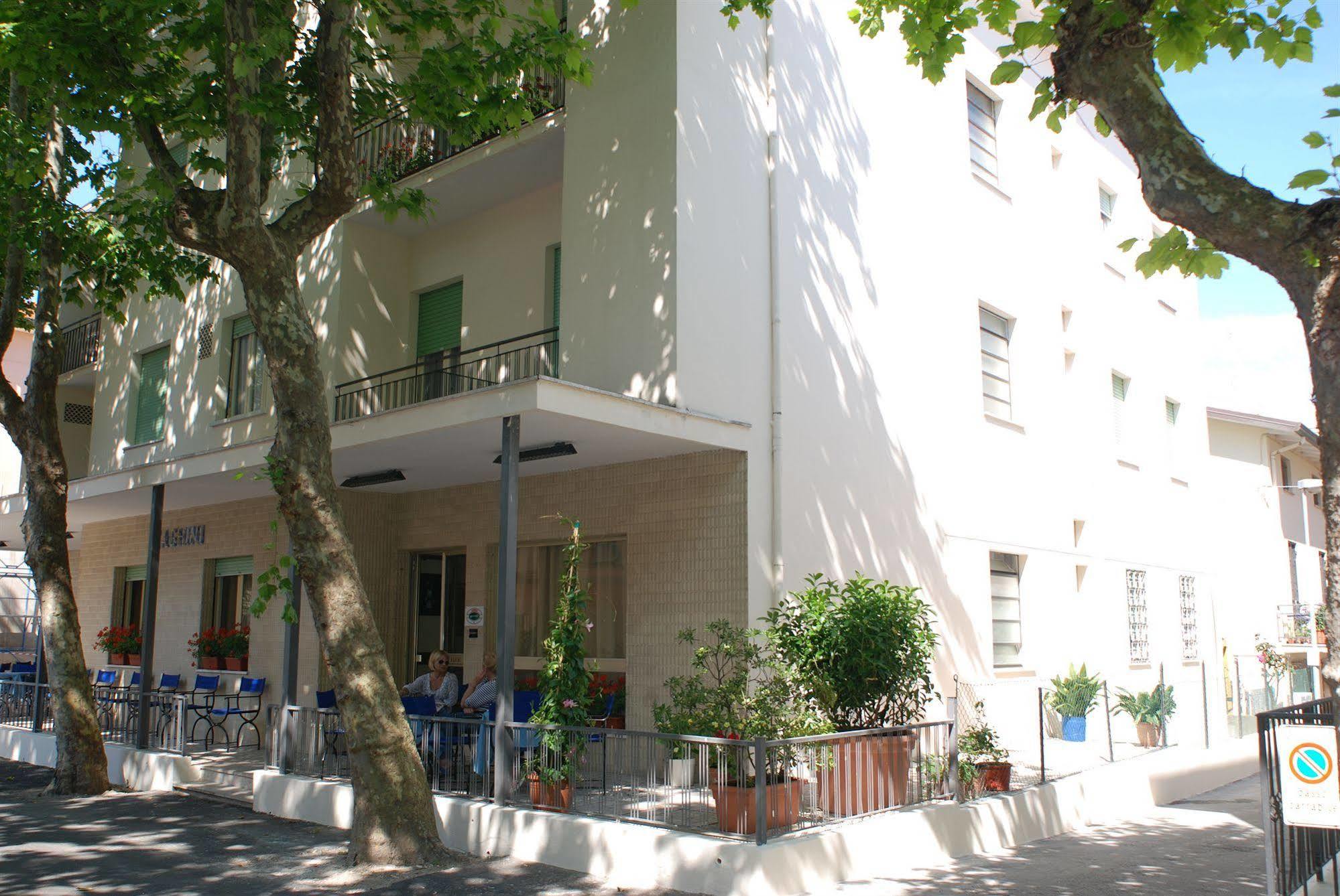 Hotel Zaghini Rimini Bagian luar foto