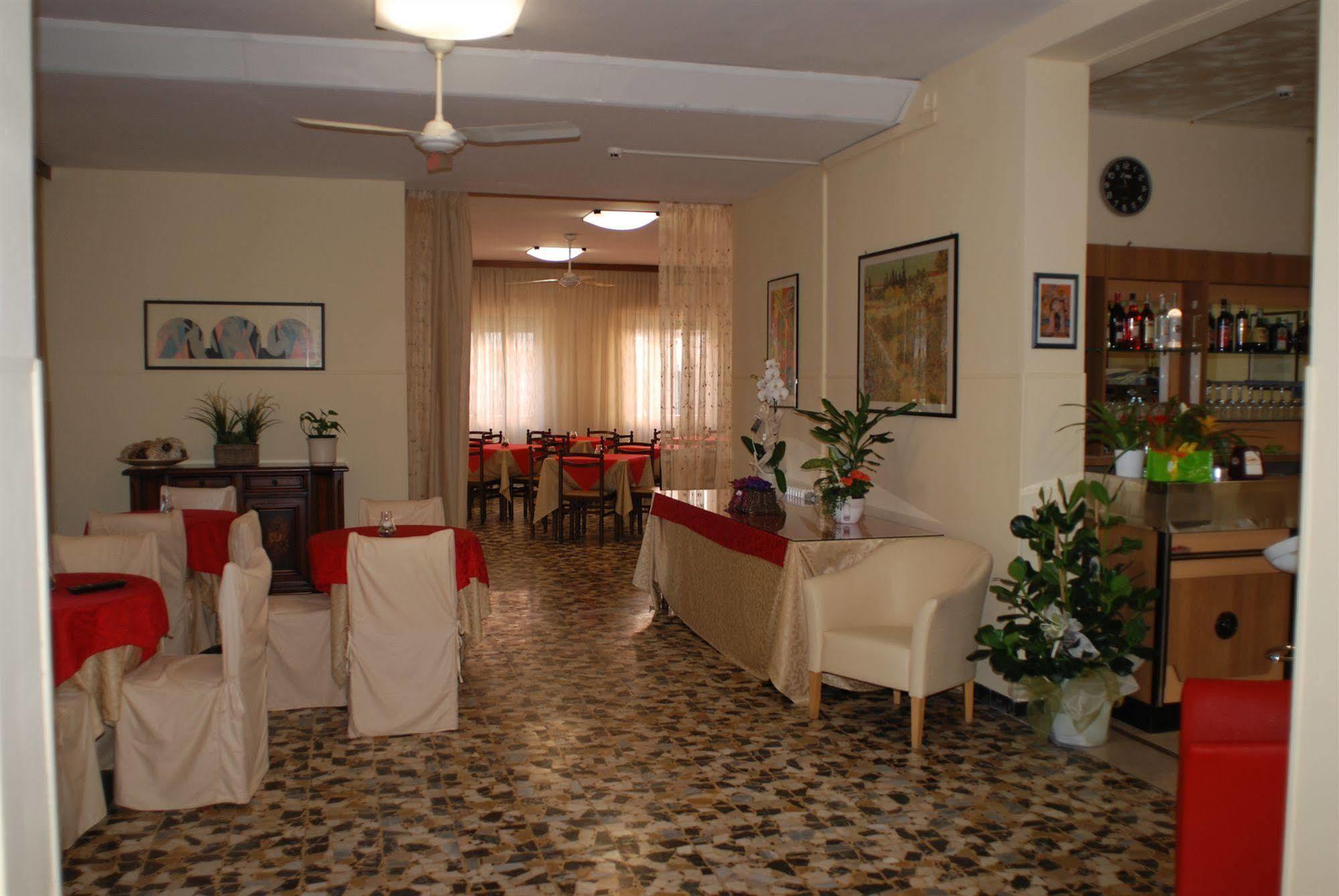 Hotel Zaghini Rimini Bagian luar foto