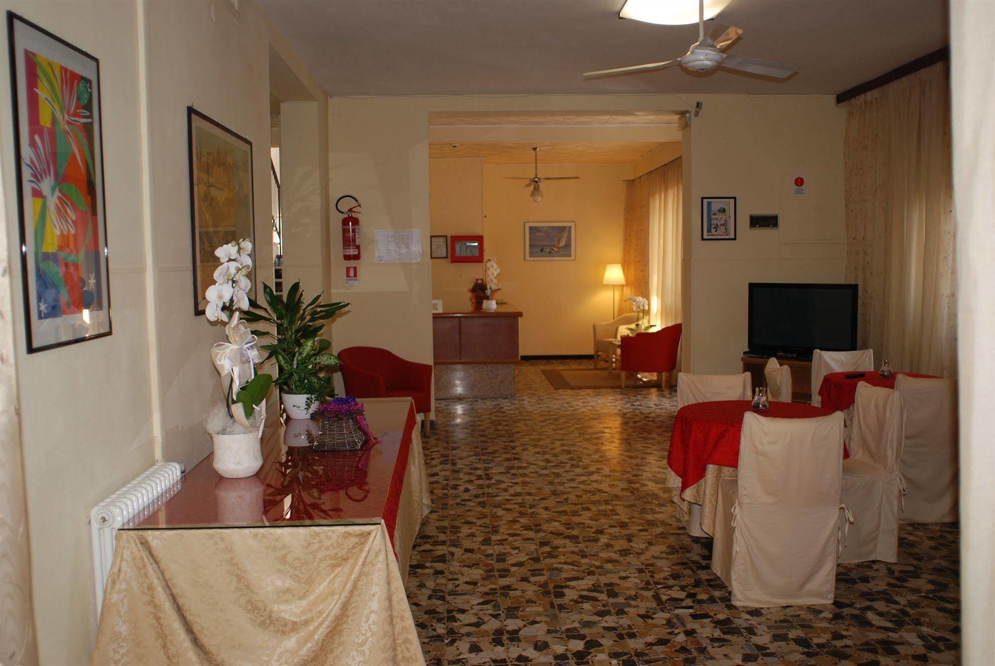 Hotel Zaghini Rimini Bagian luar foto