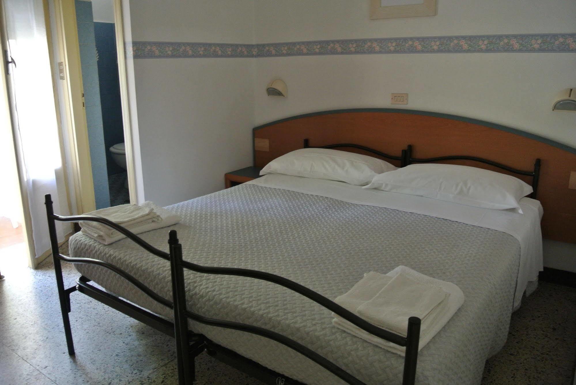 Hotel Zaghini Rimini Bagian luar foto